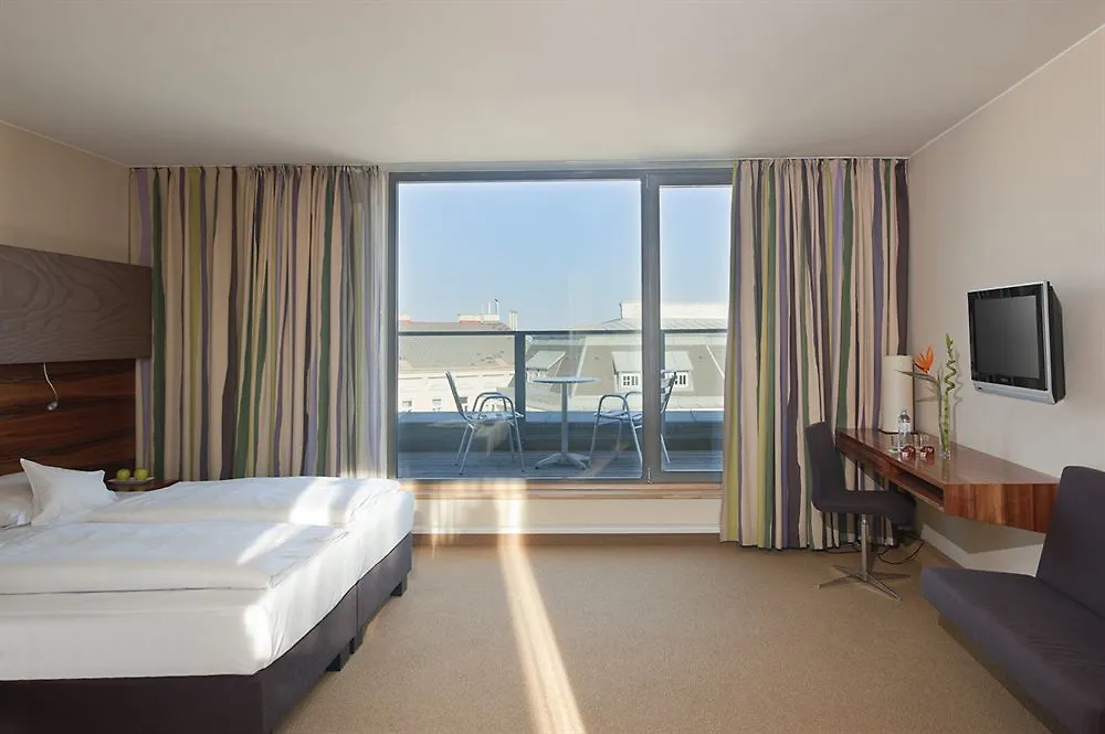 Eurostars Embassy Hotel Vienna 4*,