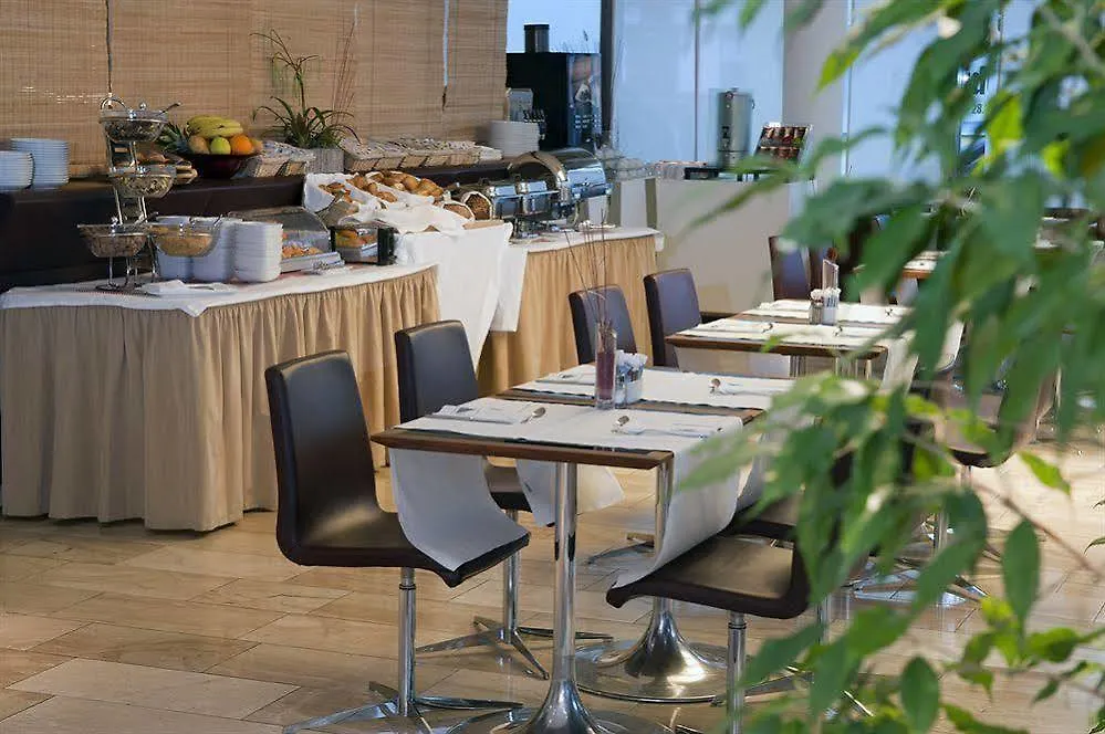 Eurostars Embassy Hotel Vienna 4*,