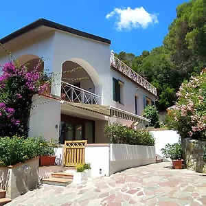 https://tra-mare-e-bosco-nella-splendida-quercianella.it-tuscanyhotel.com