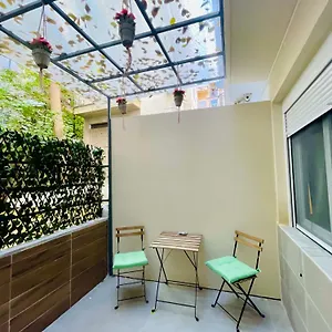 https://demetrios-apartments.hotels-of-thessaloniki.com