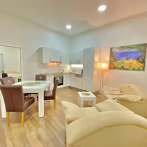 Apartment Steiner Residences Augarten, Vienna